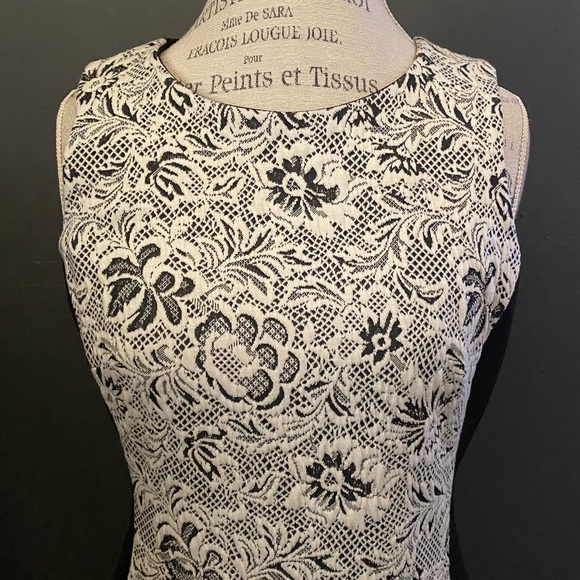 Emma & Michelle sleeveless black sheath dress with lace detail - Picture 3 of 8